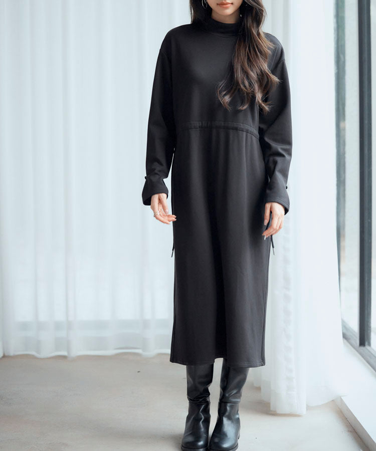 D-due ディデュエ ワンピース 黒とストライプのレイヤードワンピース D-due ディデュエ ワンピース 黒とストライプのレイヤードワンピース D