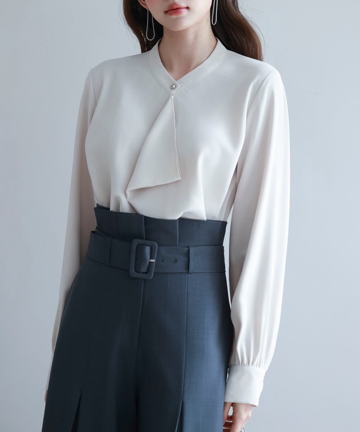 CHANEL 金ボタン　フリルブラウス とろみ生地フリル金ボタンブラウスsdp0249 ベージュ – [公式