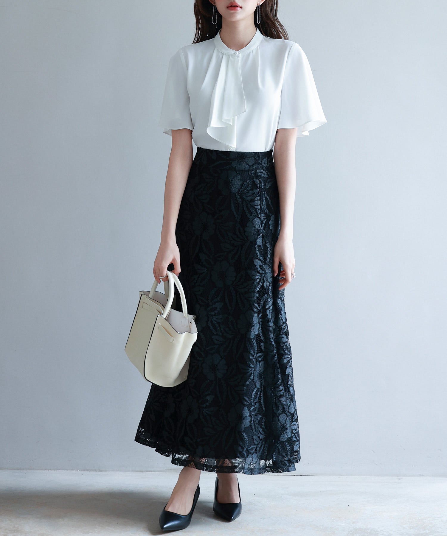 ほ*か様 帯スリーブケース付属バタフライ・エフェクト プレミアム・エディションD ボウタイネックフレアスリーブブラウスsdp0276 ホワイト – [公式