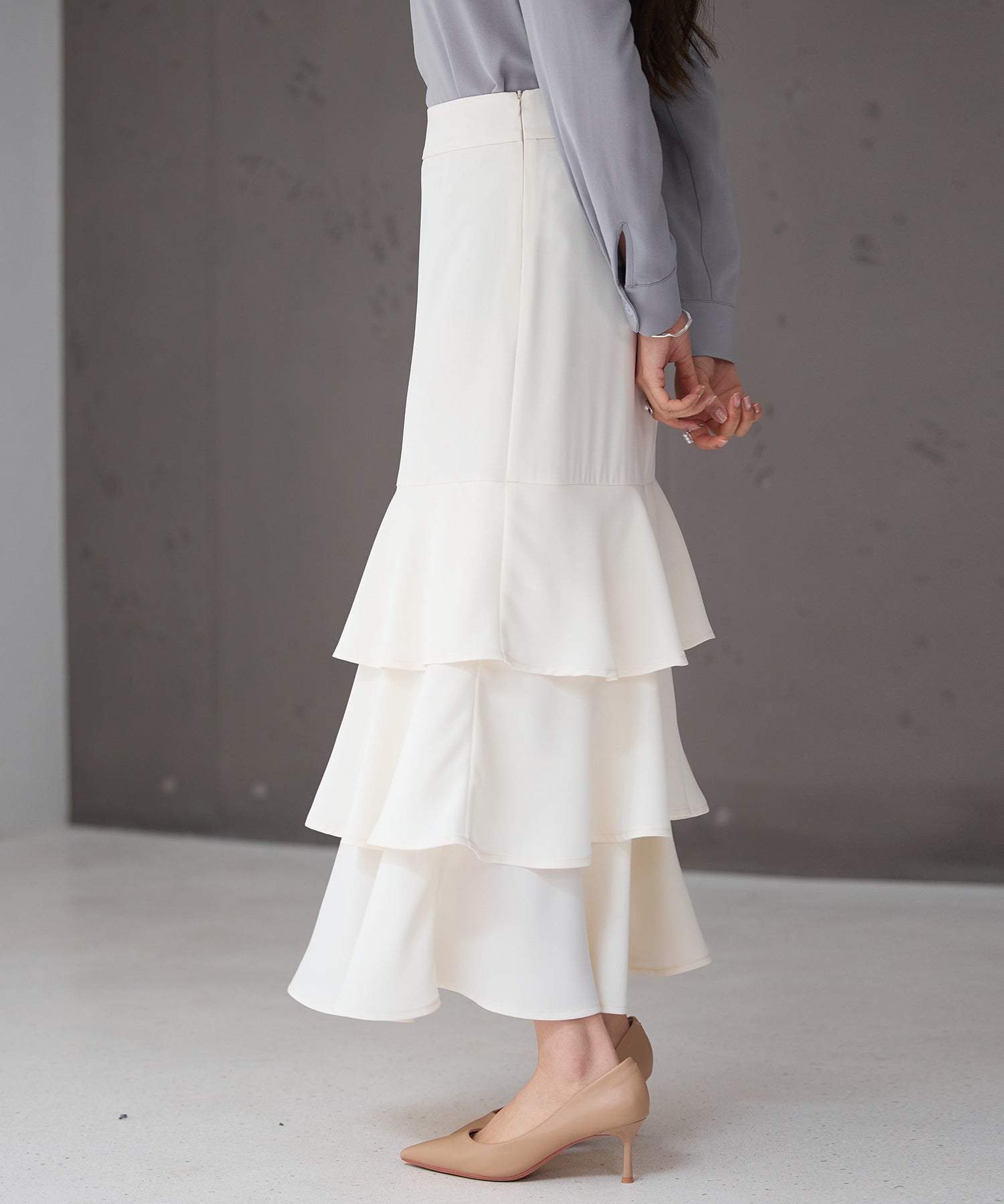 フリルティアードロング丈スカートsdp0283 アイボリー – [公式]SAISON