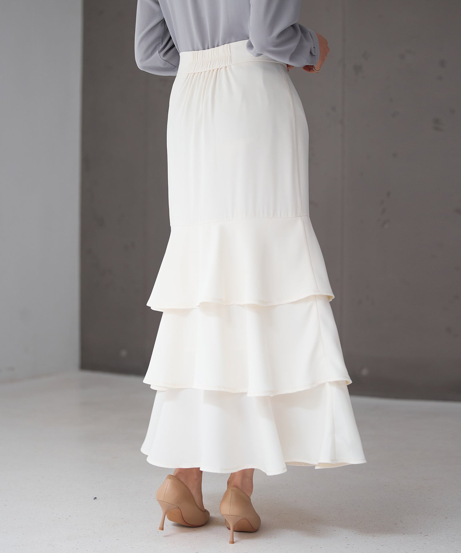 フリルティアードロング丈スカートsdp0283 アイボリー – [公式]SAISON