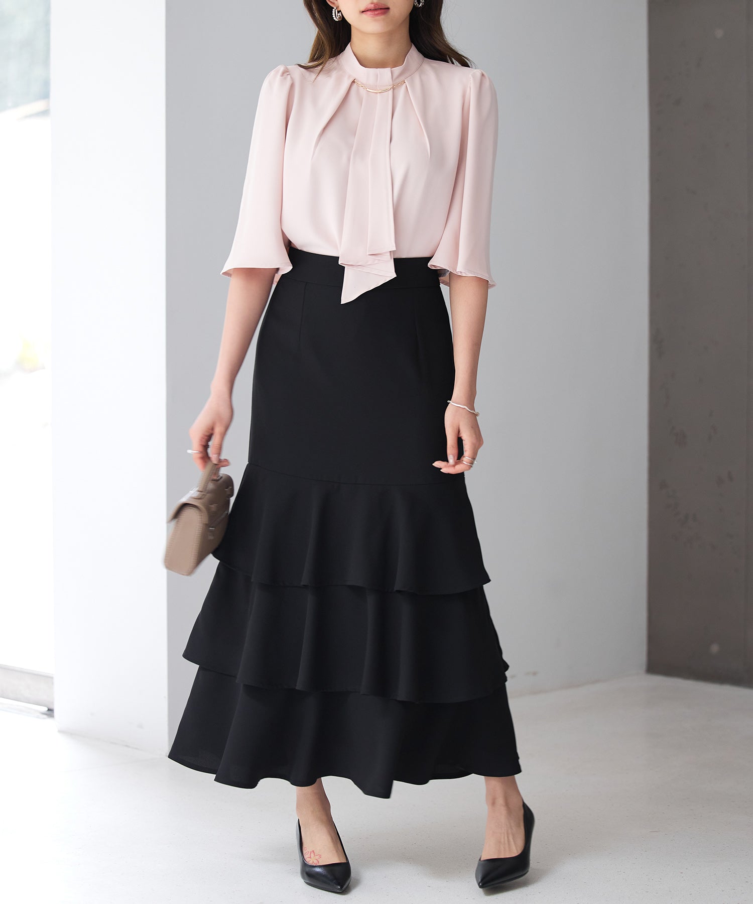 フリル付きブラックロングスカート bpnフリル付きブラックロング