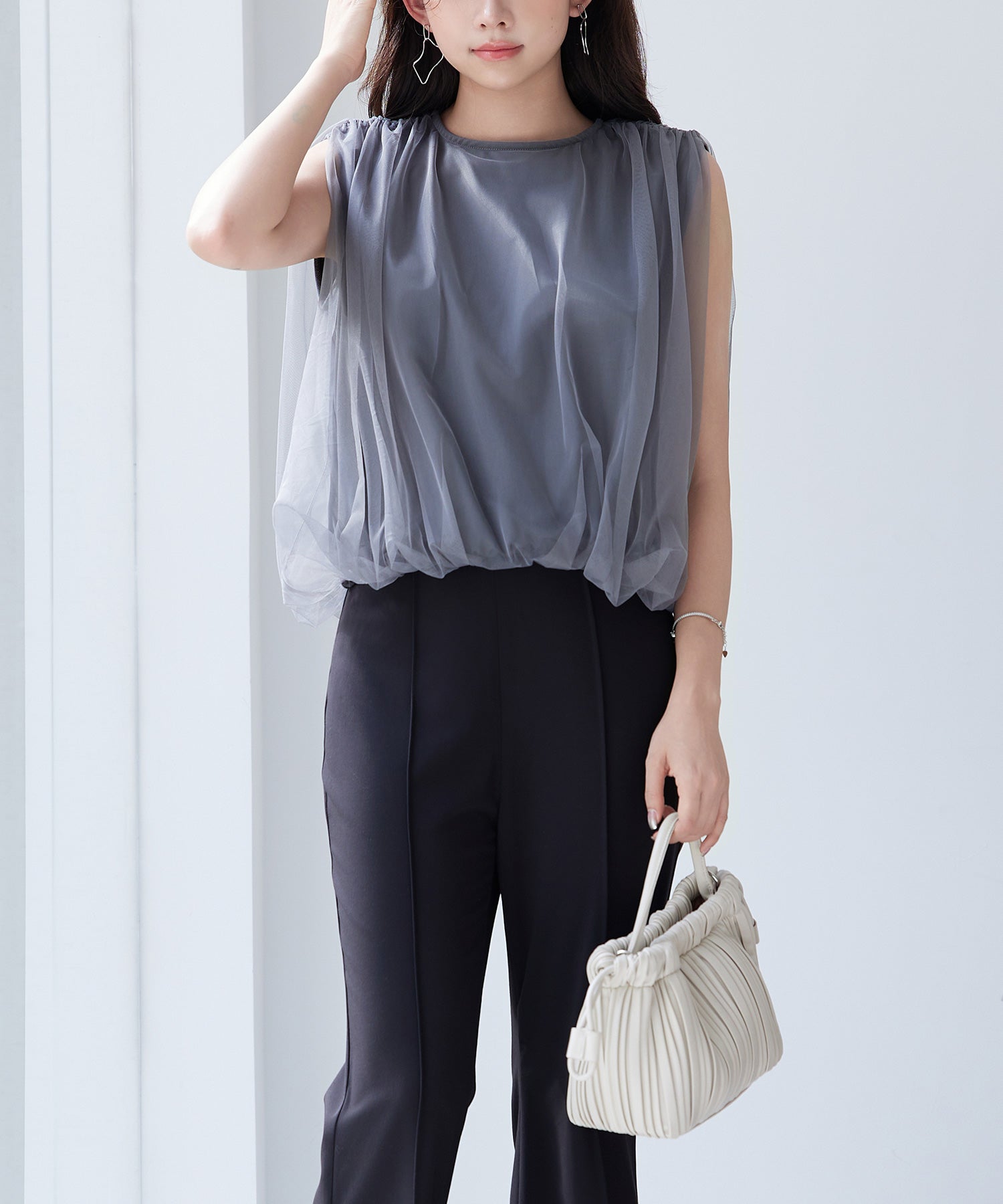 ふんわりチュールノースリーブブラウスsdp0303 チャコール – [公式