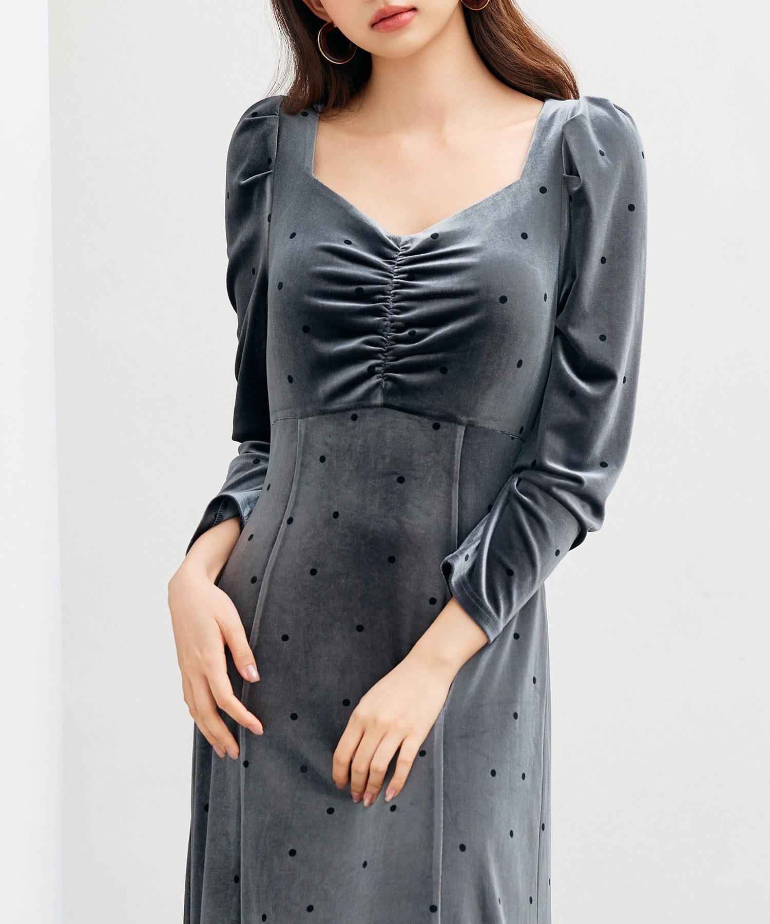 ドットプリントベロアロングワンピースsdp0340 チャコール – [公式