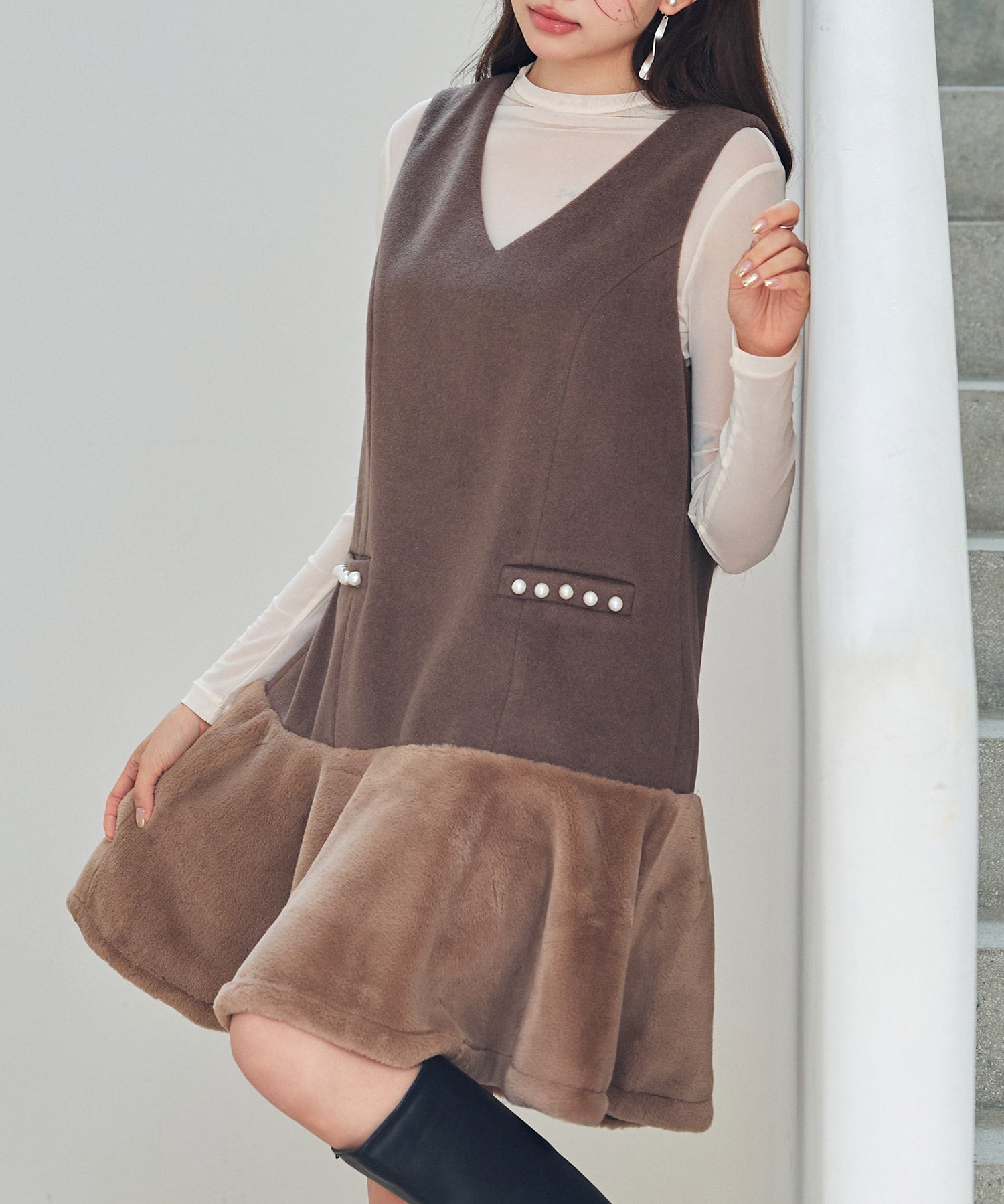 ファー付きVネックノースリーブワンピース ｜ 全3色 × 3サイズ