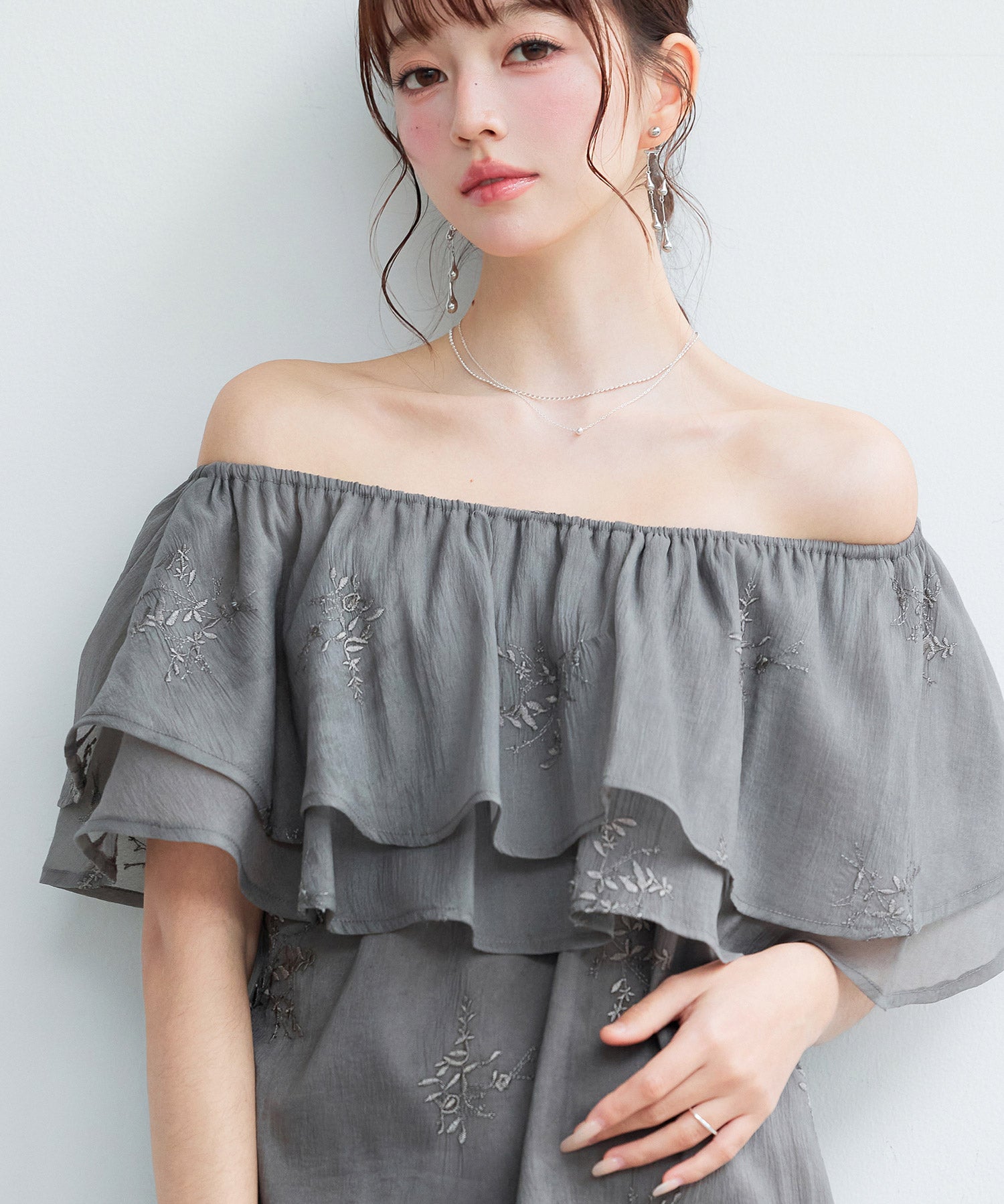 刺繡入りオーガンジーフリルブラウスsdp0396 ダークブラウン