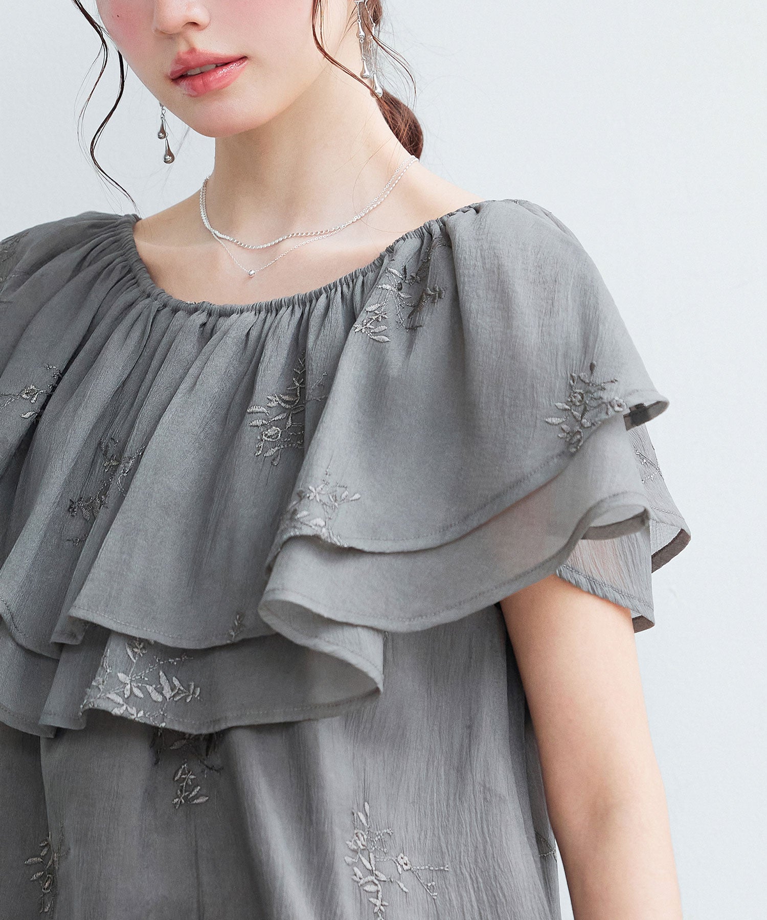 刺繡入りオーガンジーフリルブラウスsdp0396 ダークブラウン