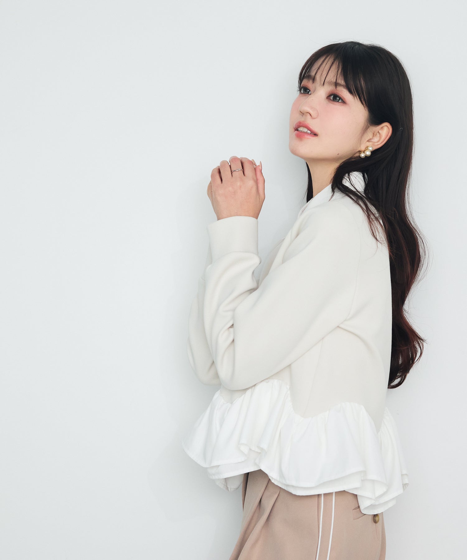 異素材がドッキングしたフレアカットソー