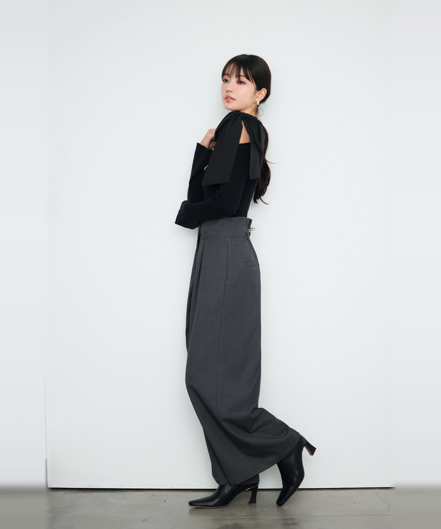 ラップ風ハイウエストワイドパンツ