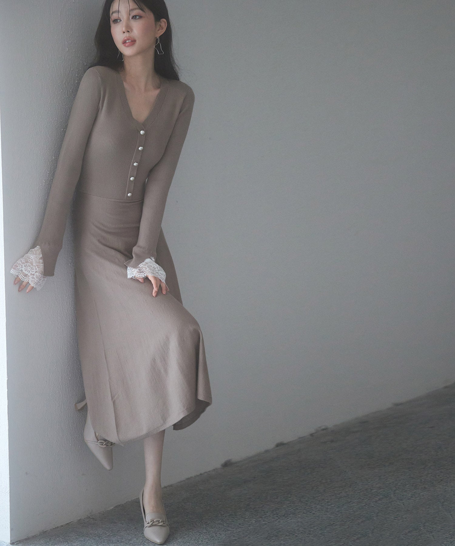 フロントボタンフレアニットワンピース フロントボタンフレアニットワンピース【11月下旬予約】 – ANDOR