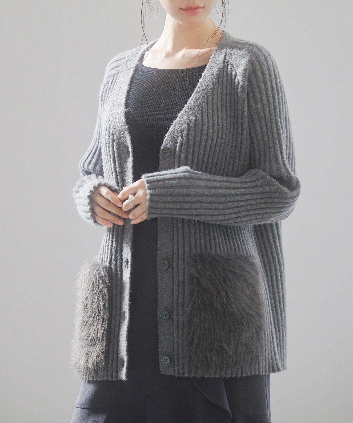 ファーポケットVネックニットカーディガンsdp8029 グレー