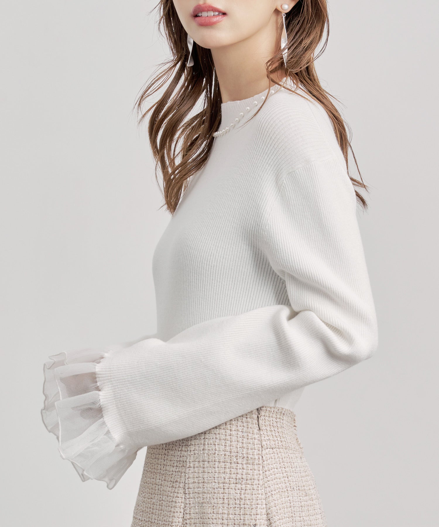 襟パール付リブ編みニットトップス
sdp8069 アイボリー