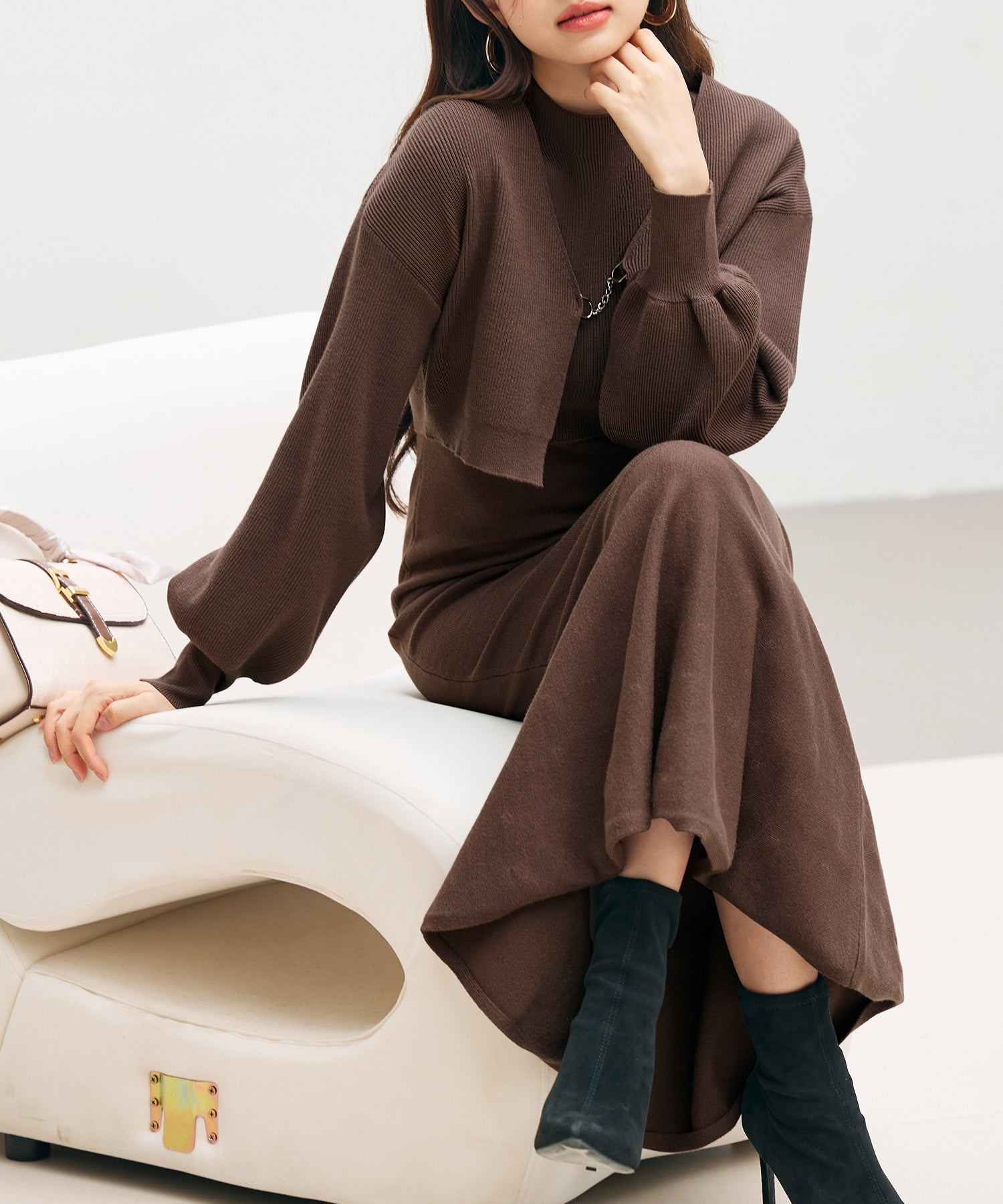 大人カーデ＆ワンピースがアンサンブルになったきれいめマー、マーメイドワンピース ｜ オフィスにぴったり、全3色 × 3サイズ