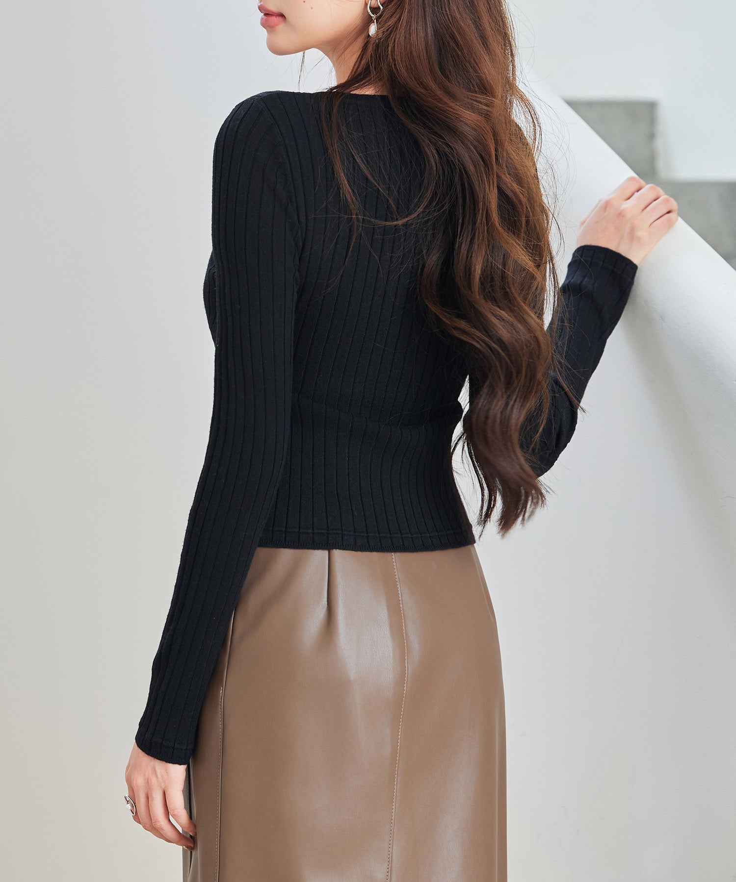 胸元レースリブ編みニットトップス ｜ 全3色 × 2サイズ