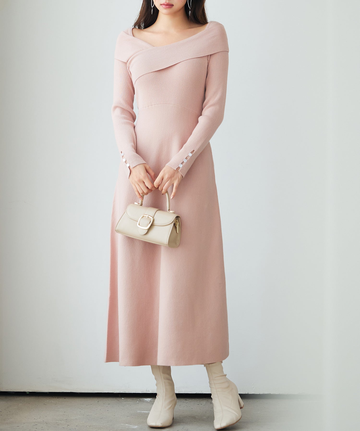 アシンメトリネック長袖ミディ丈ニットワンピース ｜ 全3色 × 2サイズ