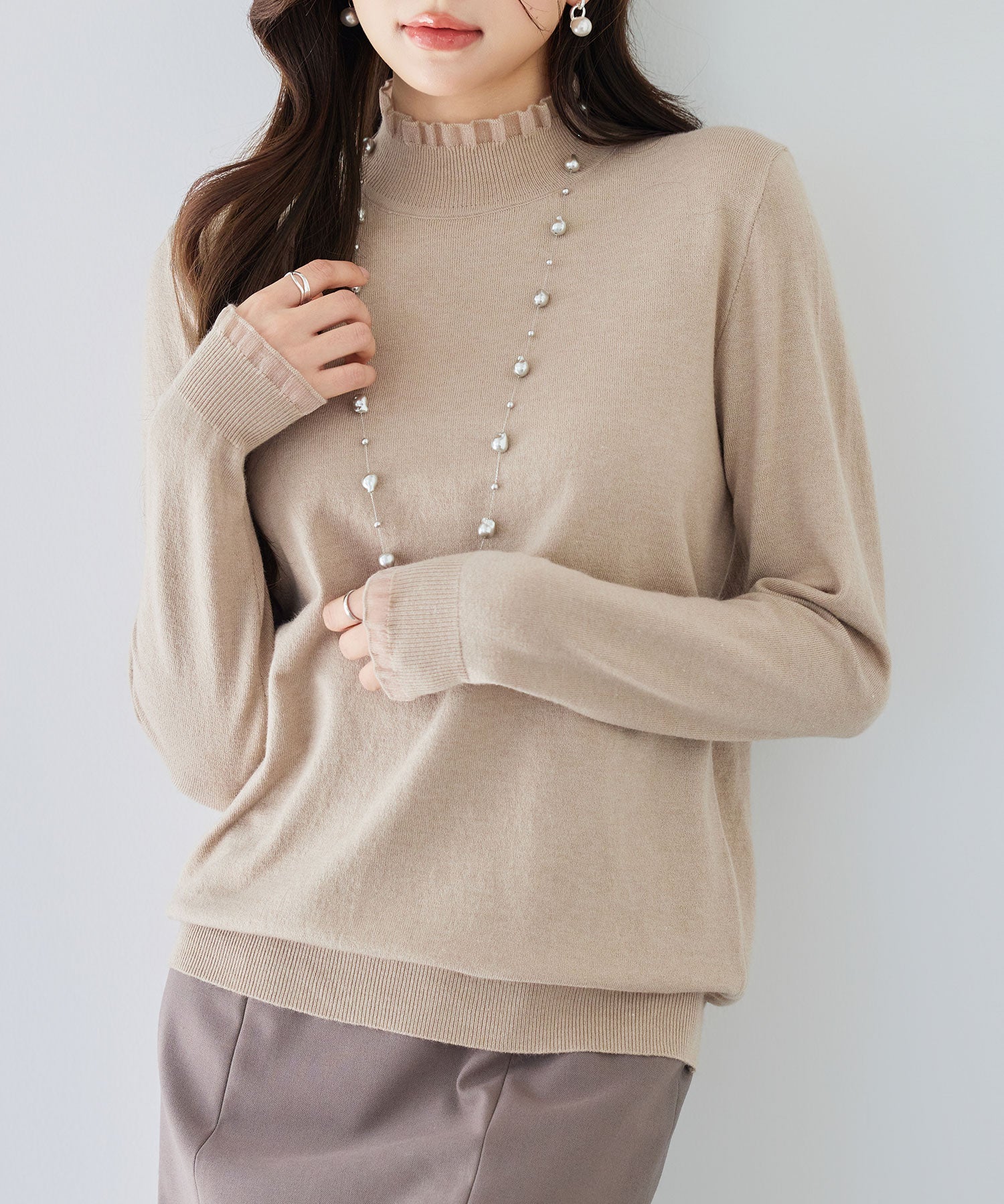 エブリデイシアーフリルニットプルオーバーsdp8118 ベージュ