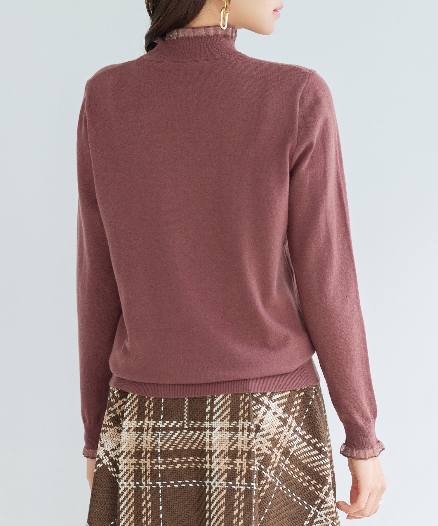 エブリデイシアーフリルニットプルオーバーsdp8118 ブラウン – [公式