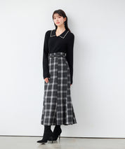 パール襟が華やかなリブ編みニット
