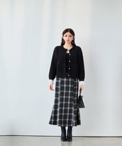 ビジューボタンが映える2wayニット