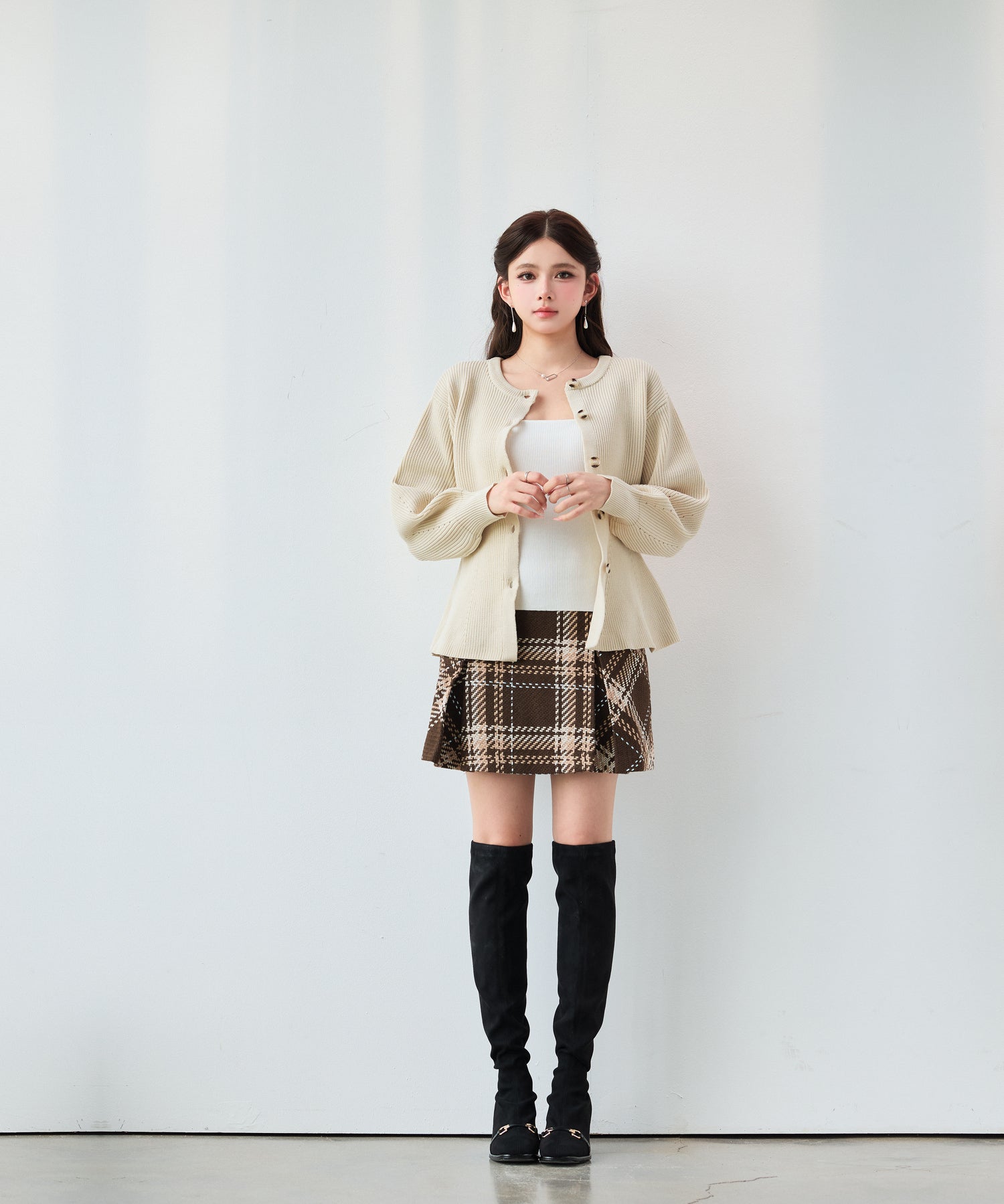 3wayの着こなしを楽しめる軽やかニット