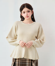 3wayの着こなしを楽しめる軽やかニット