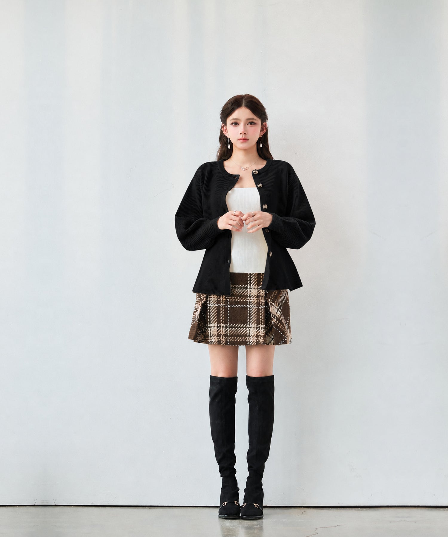 3wayの着こなしを楽しめる軽やかニット
