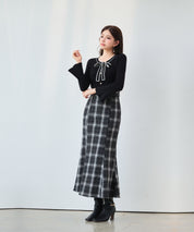 配色ボウタイビジューボタンニット