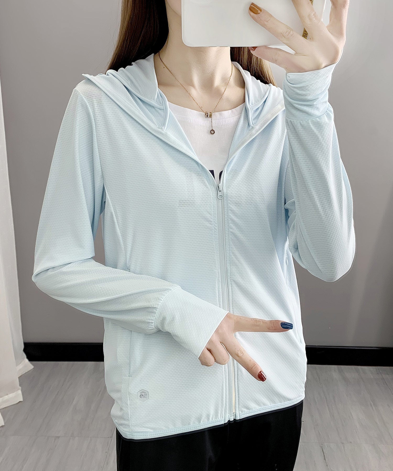 軽くて持ち運びしやすく、アイテム ｜ 春夏にぴったり、全5色 × 4サイズ