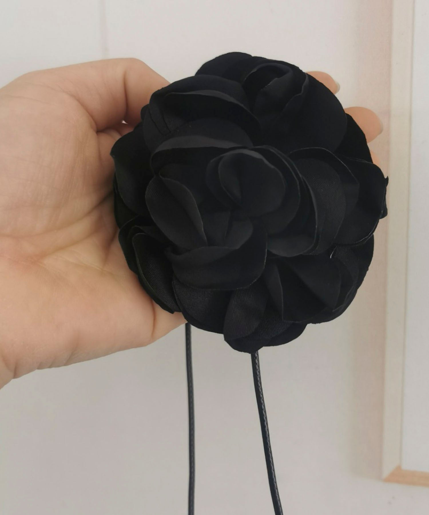 黒花模様ネックレス 黒花模様ネックレス