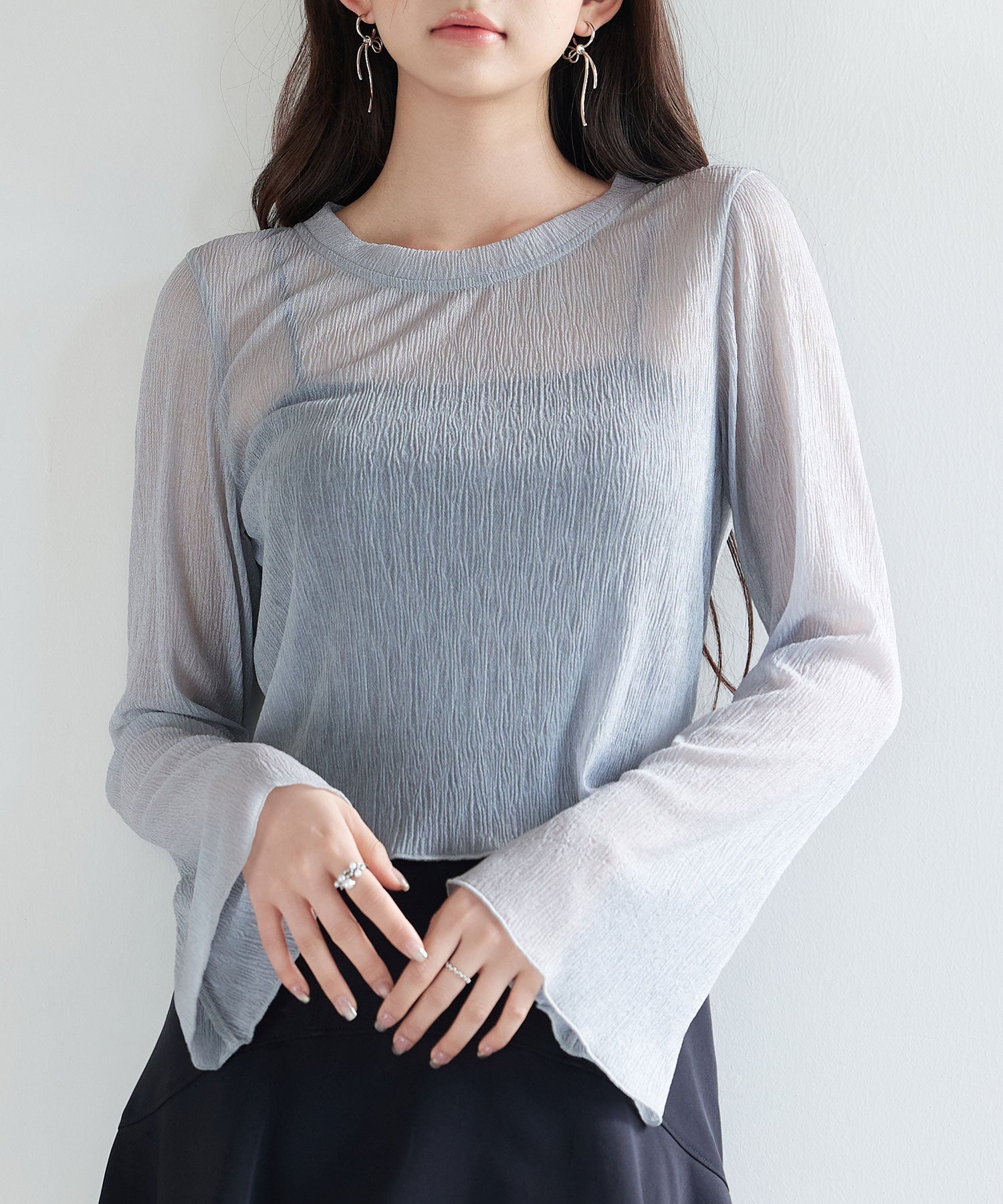 一枚でもインナーでもヘビロテまちがいなしのシアー感トップ、フレアスリーブ フレアトップス ｜ 春夏にぴったり、全4色 × 2サイズ