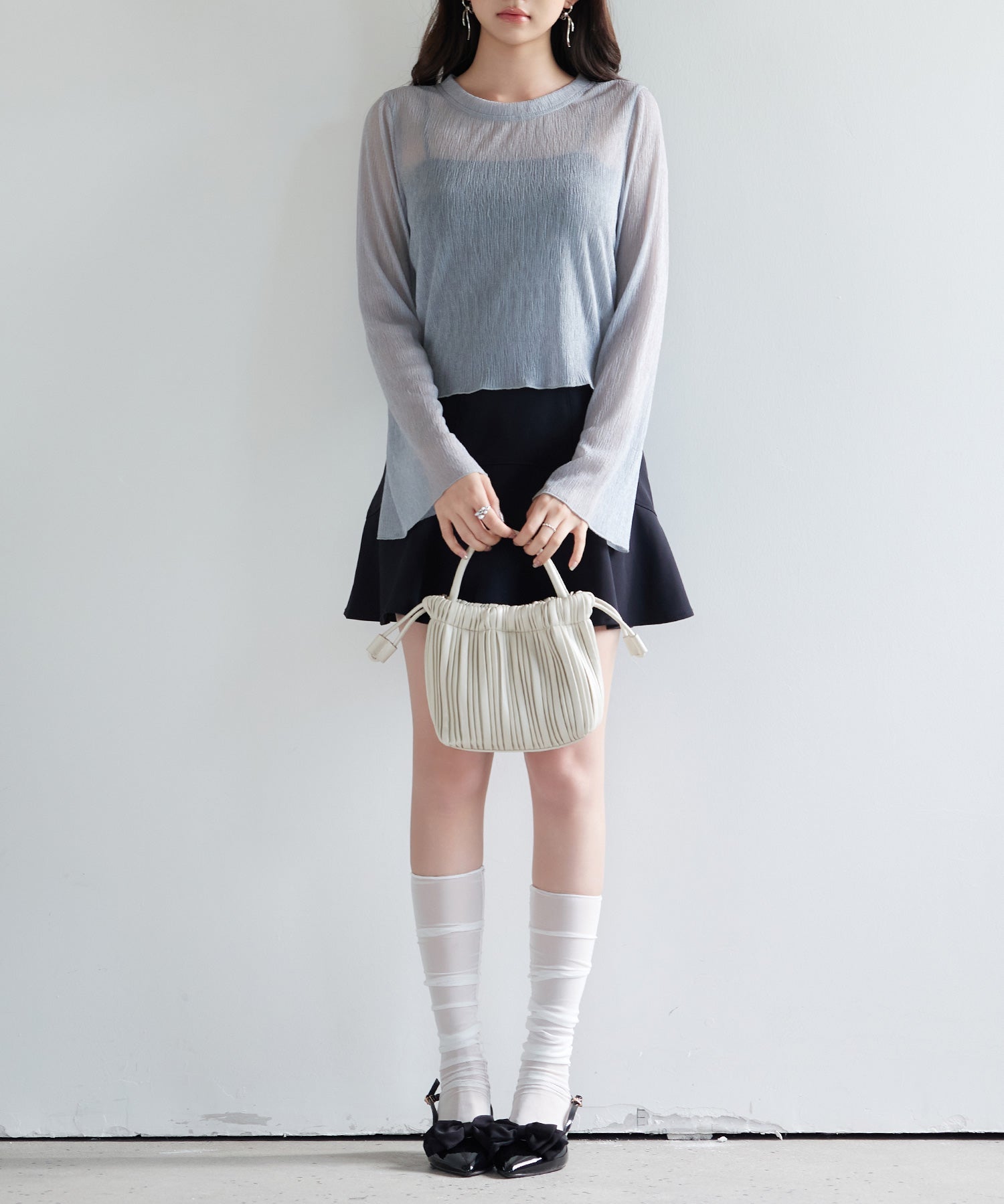 一枚でもインナーでもヘビロテまちがいなしのシアー感トップ、フレアスリーブ フレアトップス ｜ 春夏にぴったり、全4色 × 2サイズ