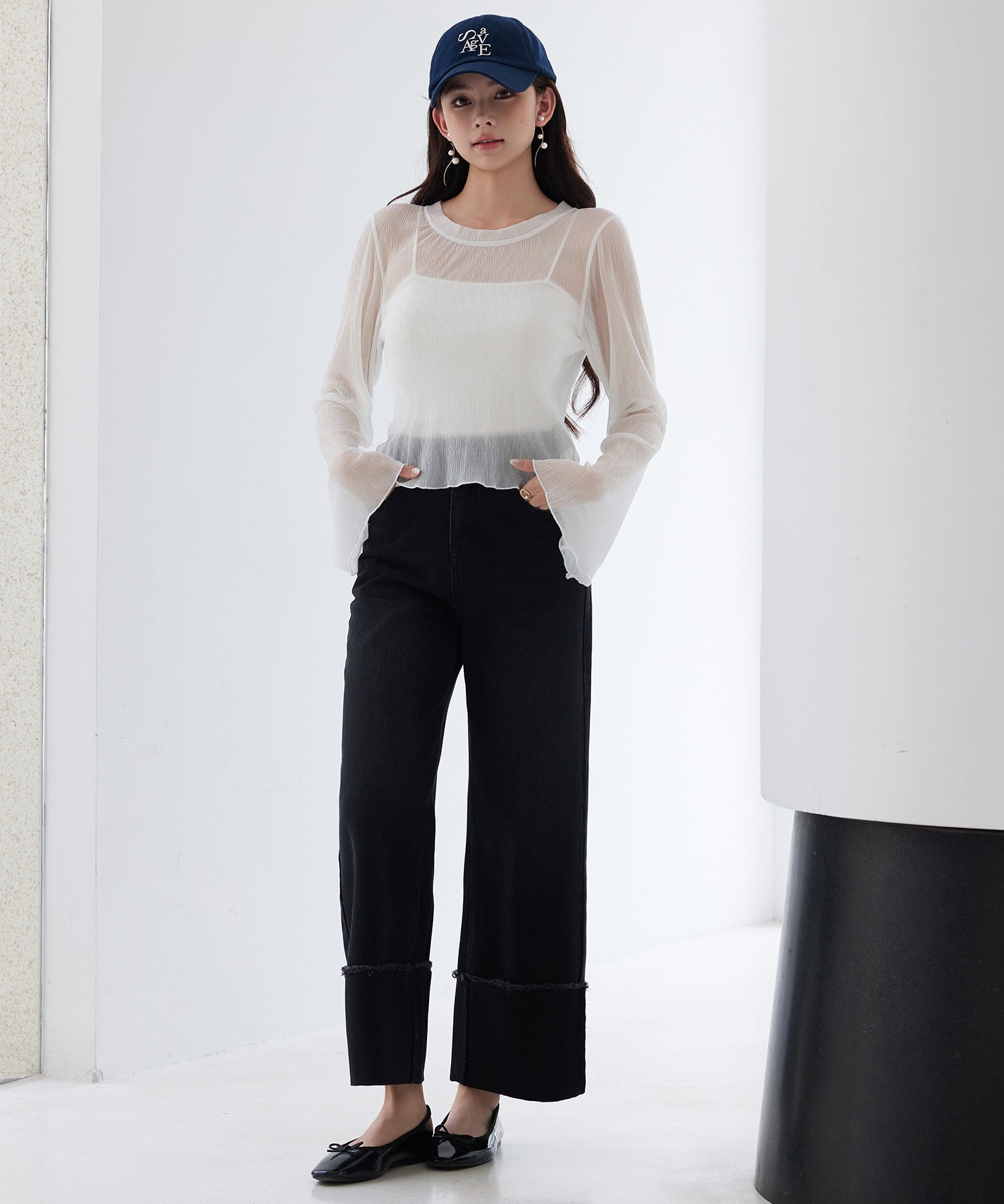 一枚でもインナーでもヘビロテまちがいなしのシアー感トップ、フレアスリーブ フレアトップス ｜ 春夏にぴったり、全4色 × 2サイズ