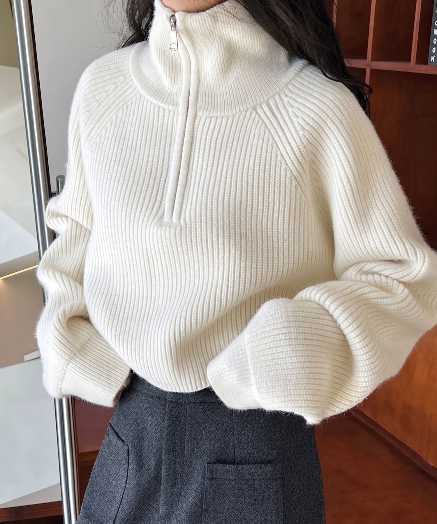 ハーフジップハイネックニットプルオーバー