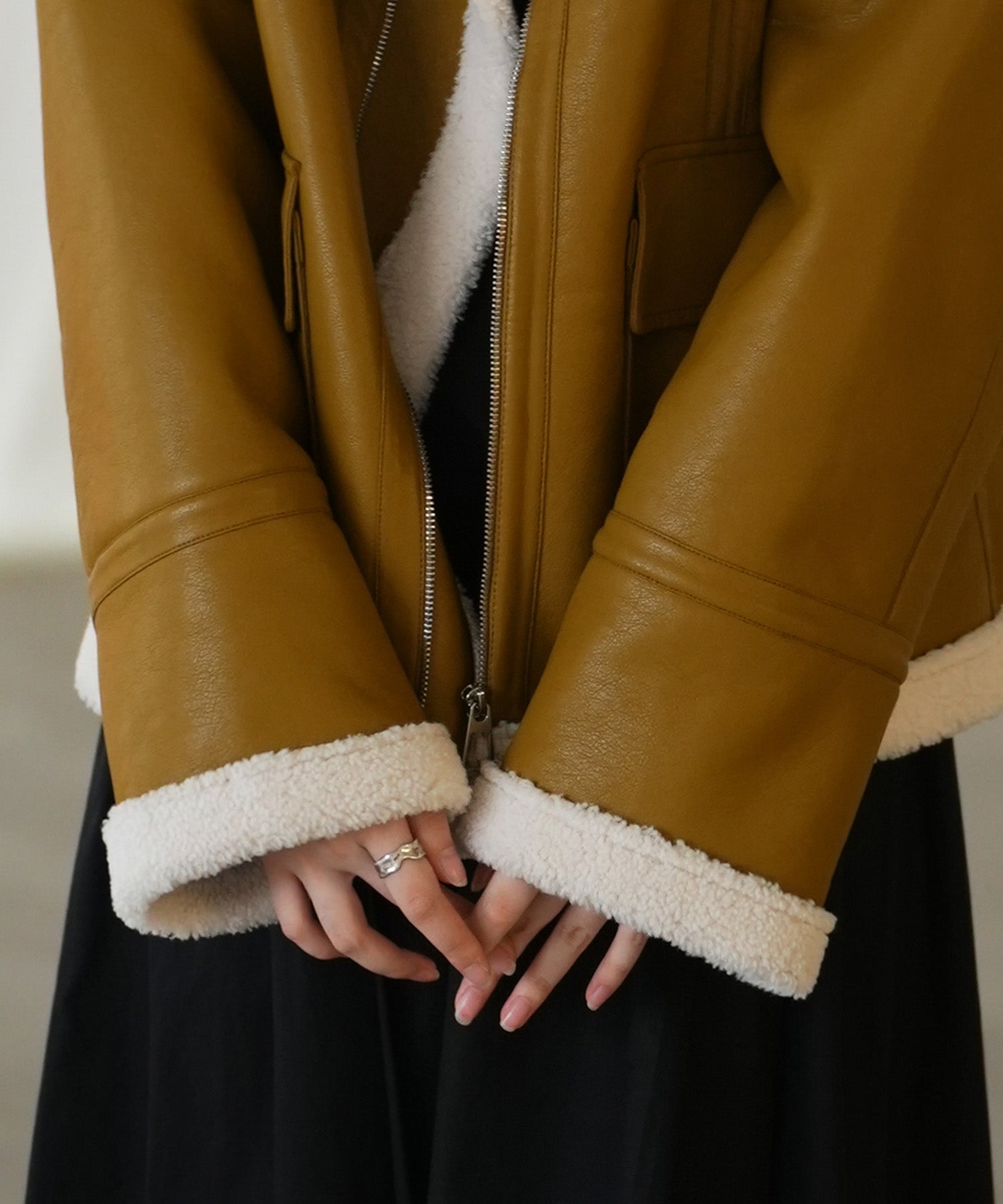 フェイクレザーエコムートンブルゾンsdpps23024