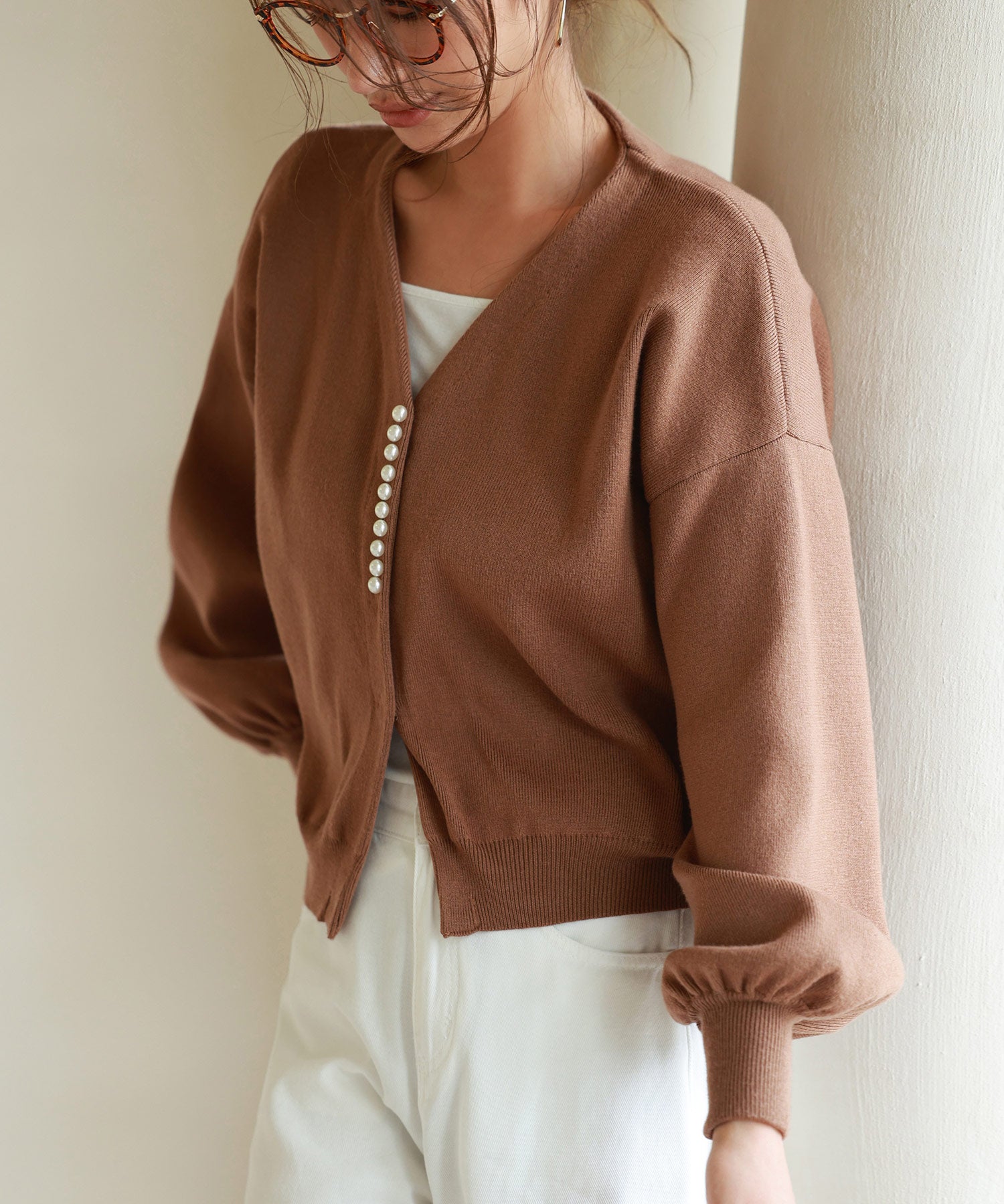 パールビジュー付きボリュームスリーブニットカーディガン
