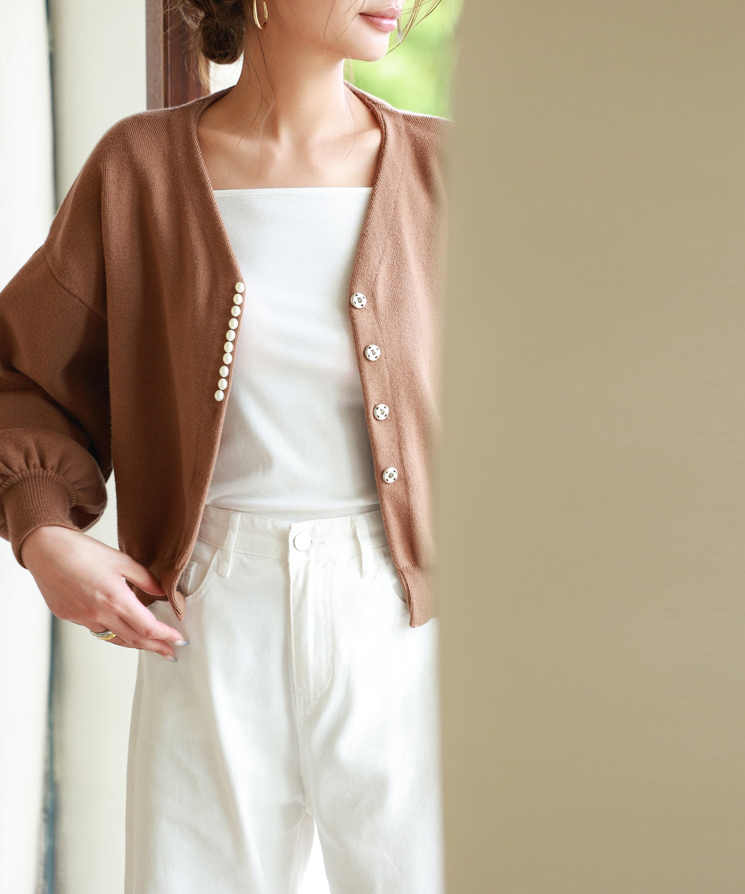 パールビジュー付きボリュームスリーブニットカーディガン